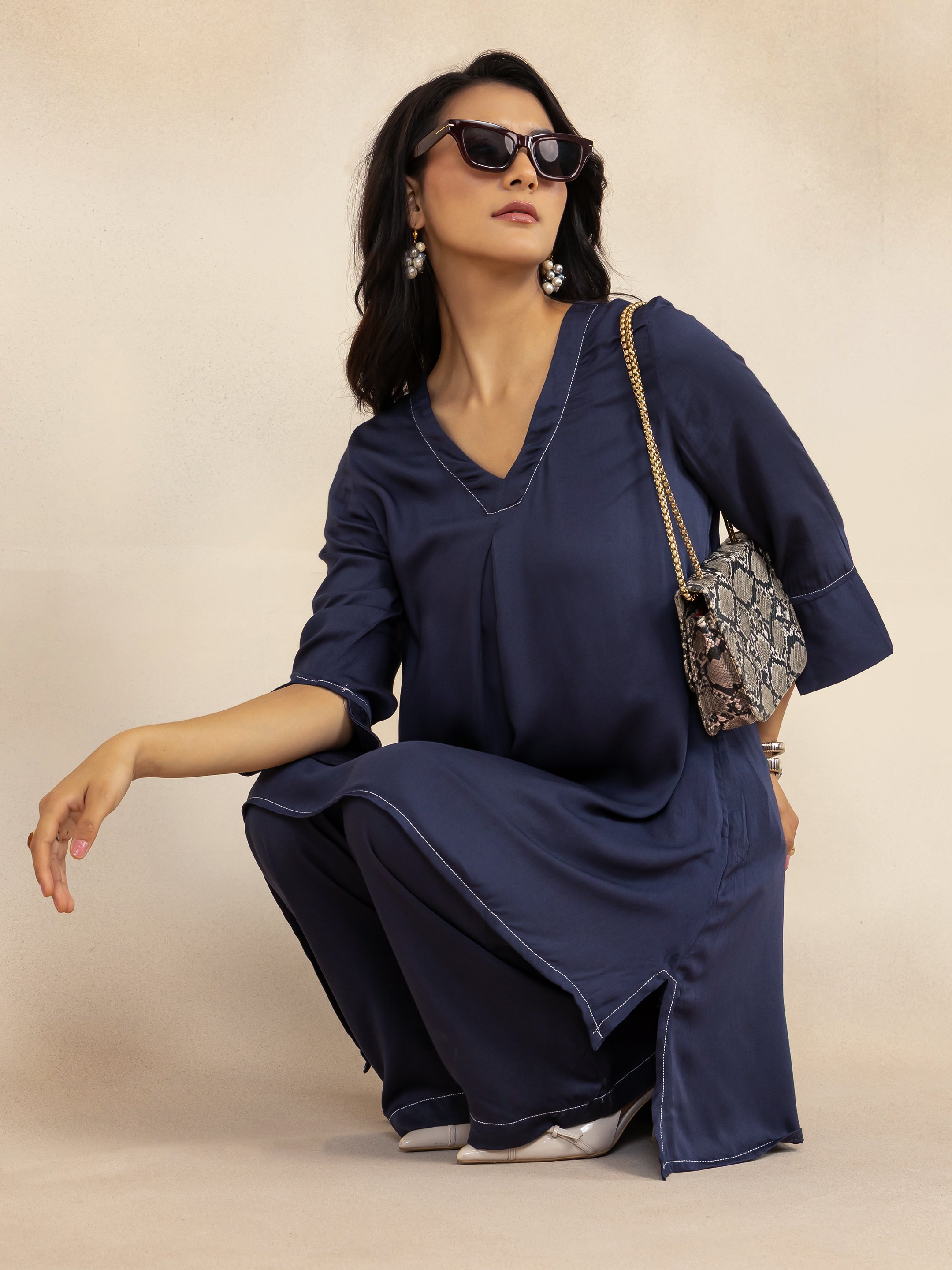 Women Navy Solid  Modal Contrast Stitch High-Low Co-Ord Set