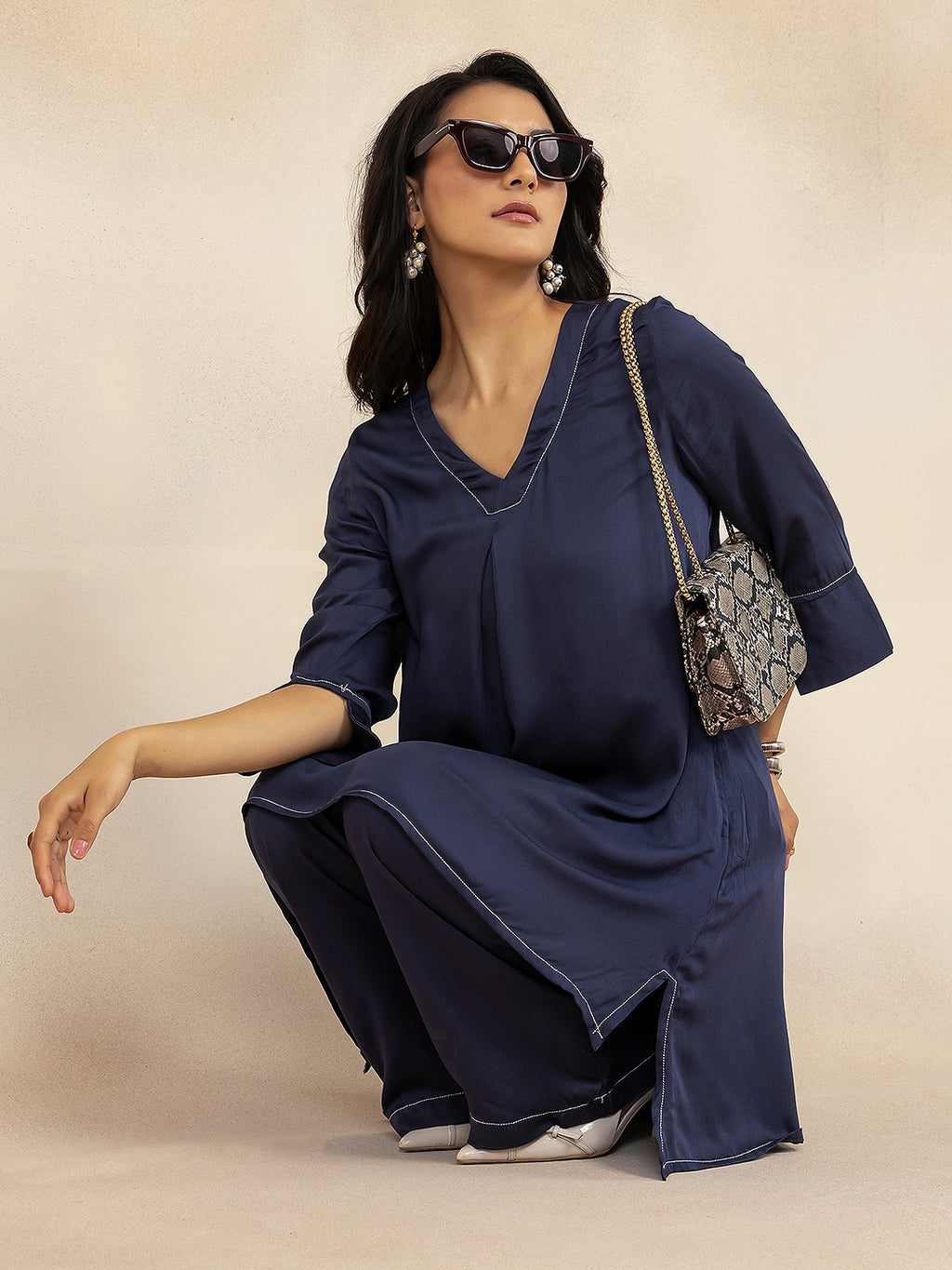Women Navy Solid  Modal Contrast Stitch High-Low Co-Ord Set