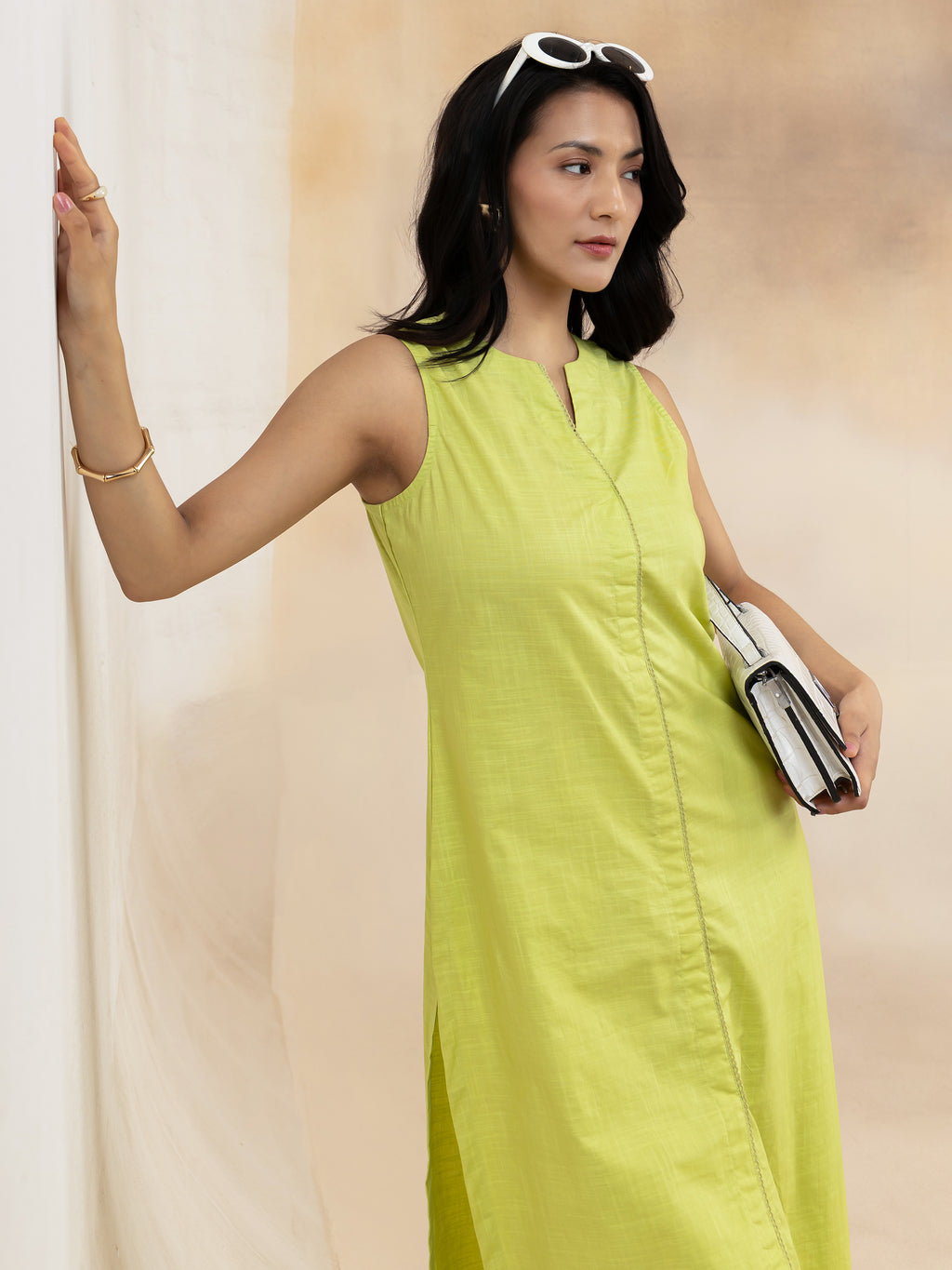 Women Pear Green Cotton Slub Straight Kurta Set