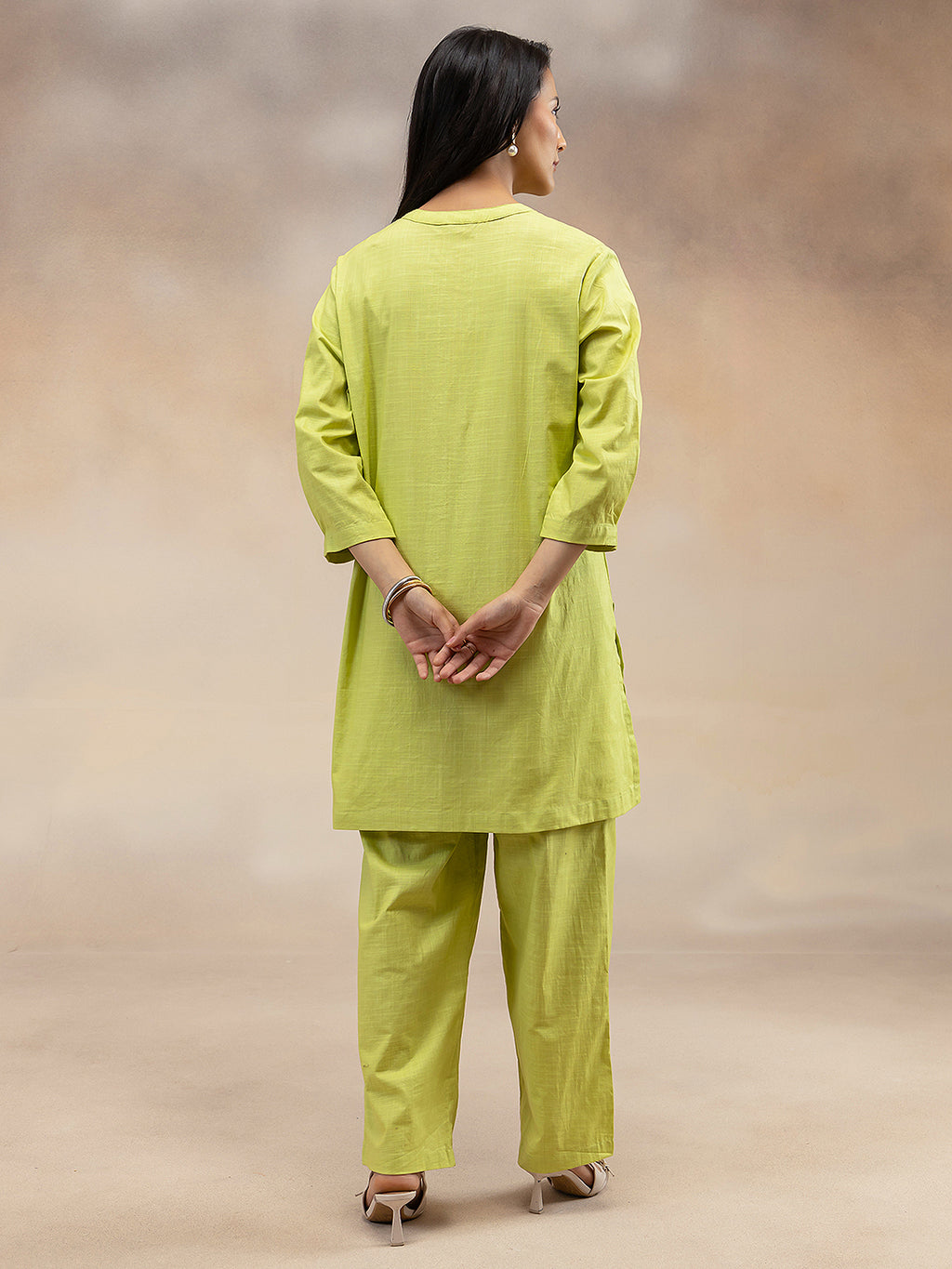 Women Lime Green Solid Cotton Slub Kurta