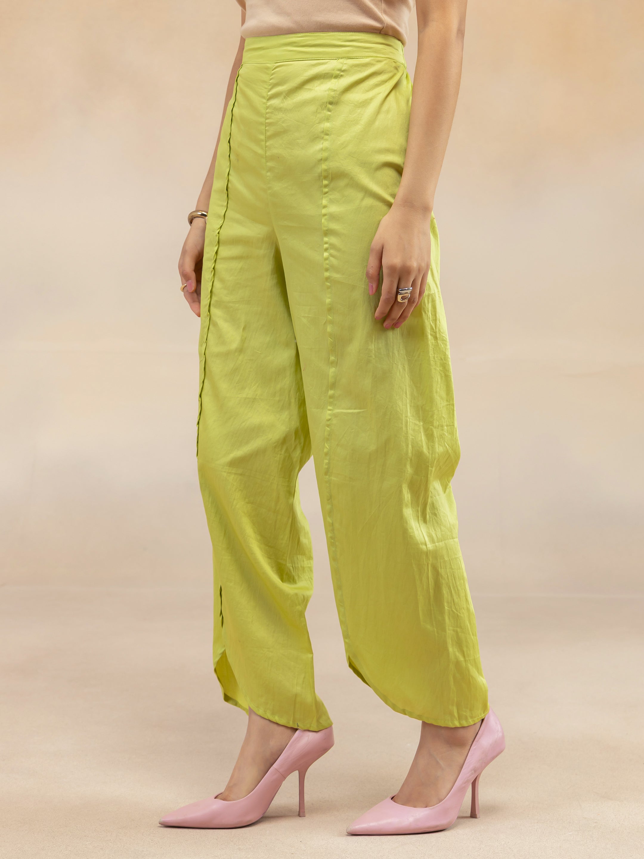 Women Pear Green Solid Cotton Satin Kurta Co-Ord Set