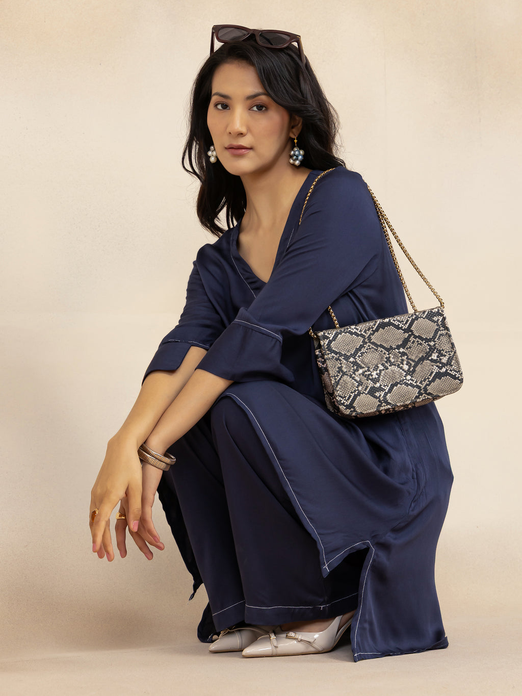 Women Navy Solid  Modal Contrast Stitch High-Low Co-Ord Set